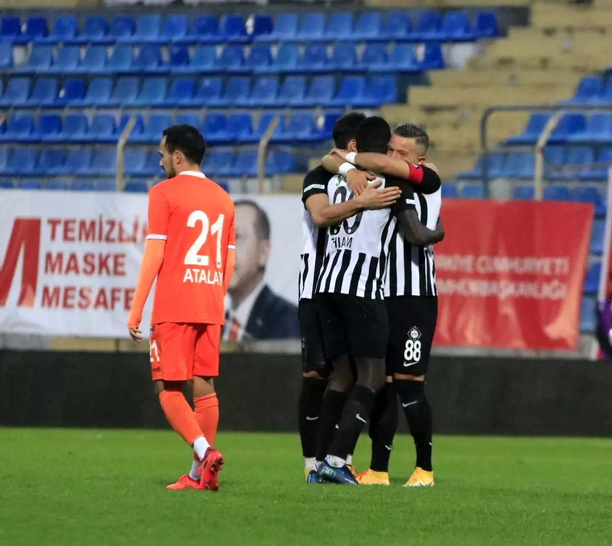 Altay, Adanaspor\'u ağırlıyor