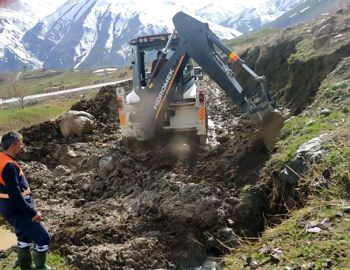 Hakkari\'de 3 bin 500 rakımdaki su arızası giderildi