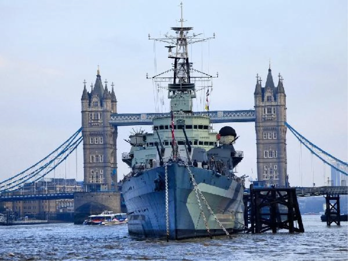 İngiltere, Karadeniz\'e iki savaş gemisi gönderiyor