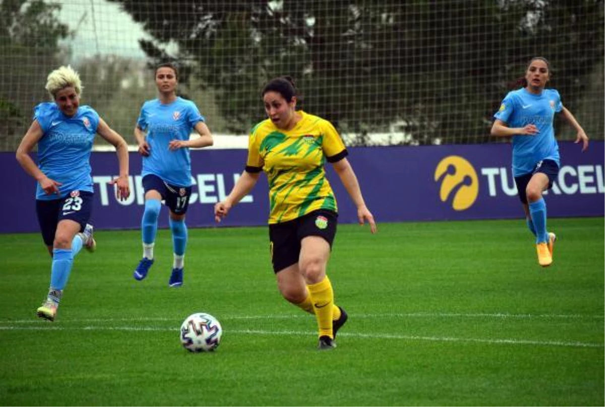 Kadın Futbol Ligi\'nde ilk karşılaşmalar C Grubu maçlarıyla tamamlandı