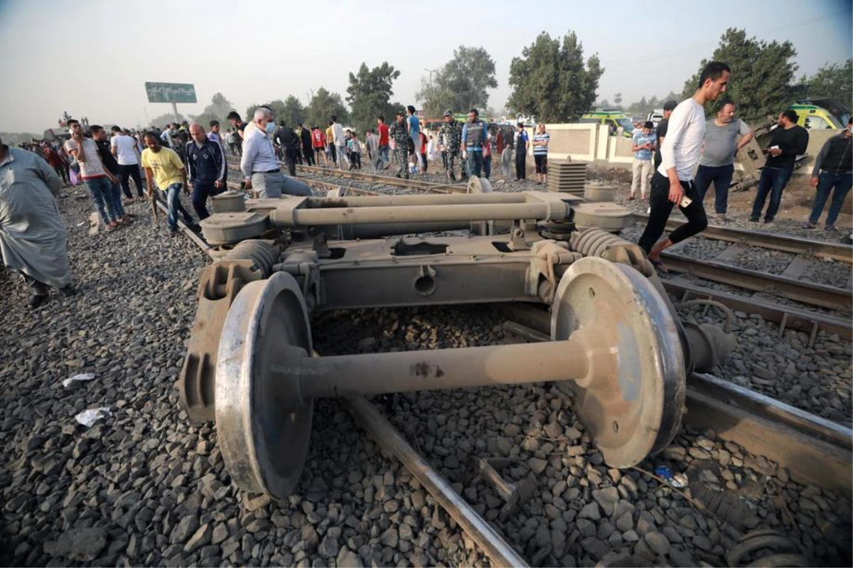Mısır\'daki tren kazasında ölü sayısı 11\'e yükseldi