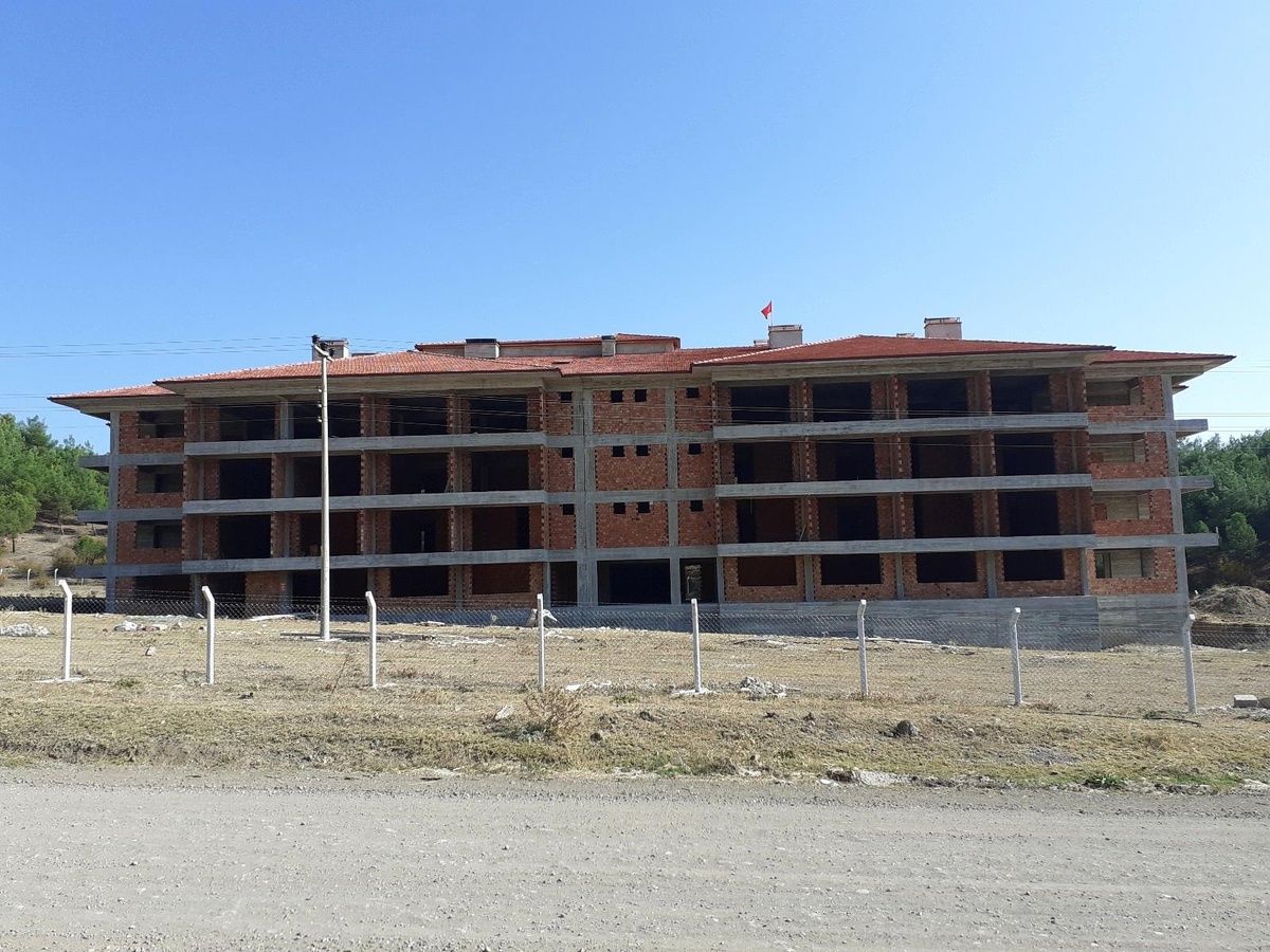 Osmancık\'ta Belediye huzurevi inşaatını Bakanlığa devretti