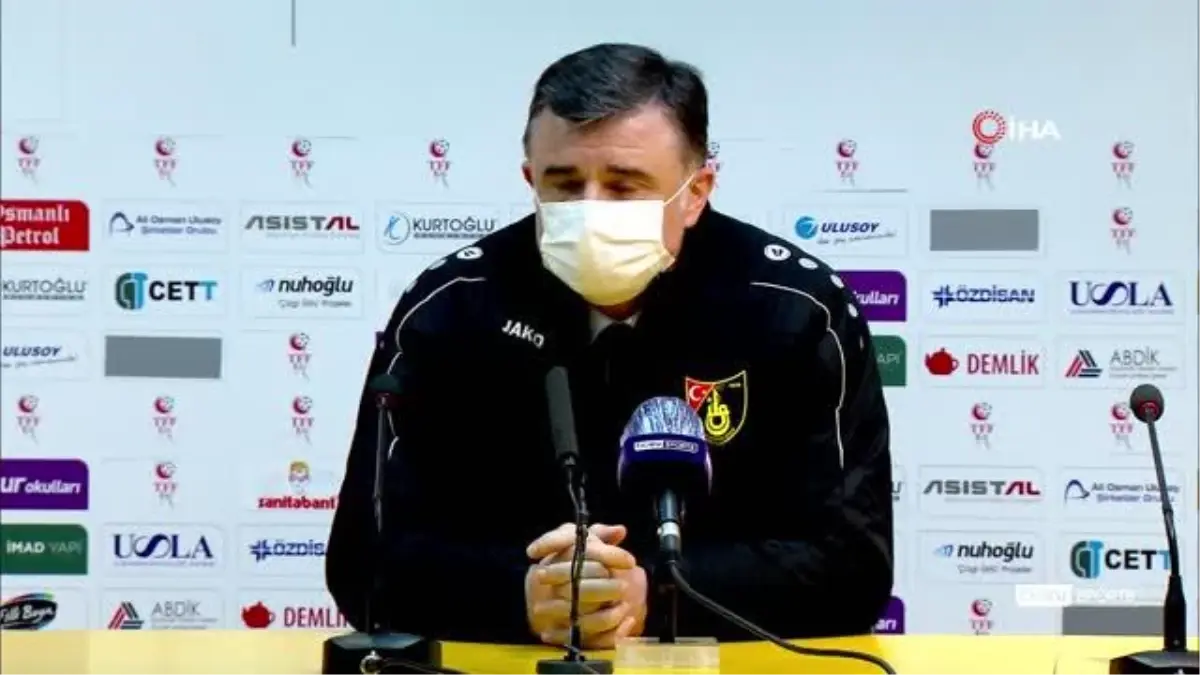 Saffet Akyüz: "Bizim için güzel bir galibiyet oldu"İstanbulspor Teknik Direktörü Saffet Akyüz: "Uzun süredir böyle farklı kazanmamıştık"