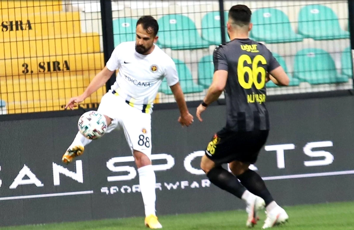 TFF 1. Lig: İstanbulspor: 4 EG Menemenspor: 0