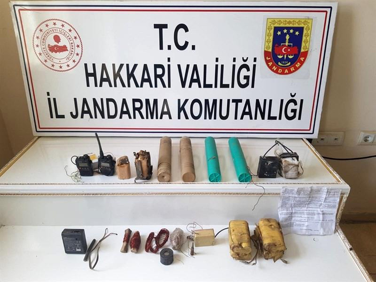 Son dakika... Yüksekova\'da mühimmat ve patlayıcı ele geçirildi