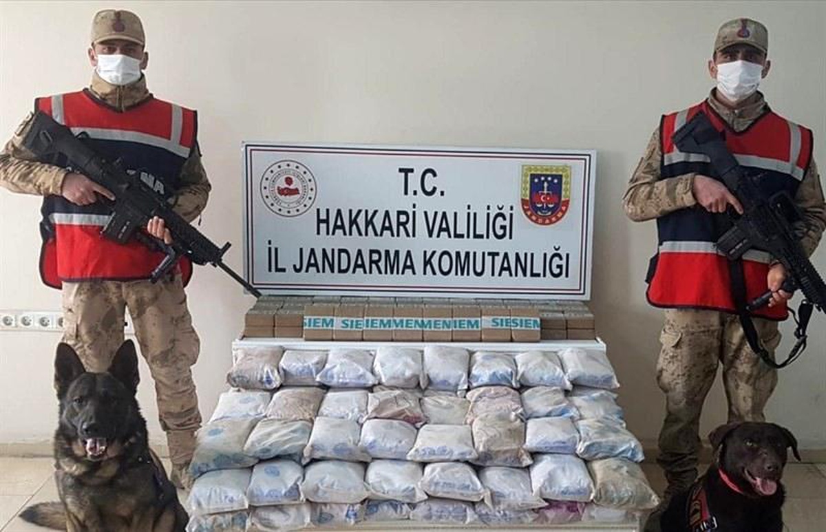 Yüksekova kırsalında 105 kilo uyuşturucu ele geçirildi