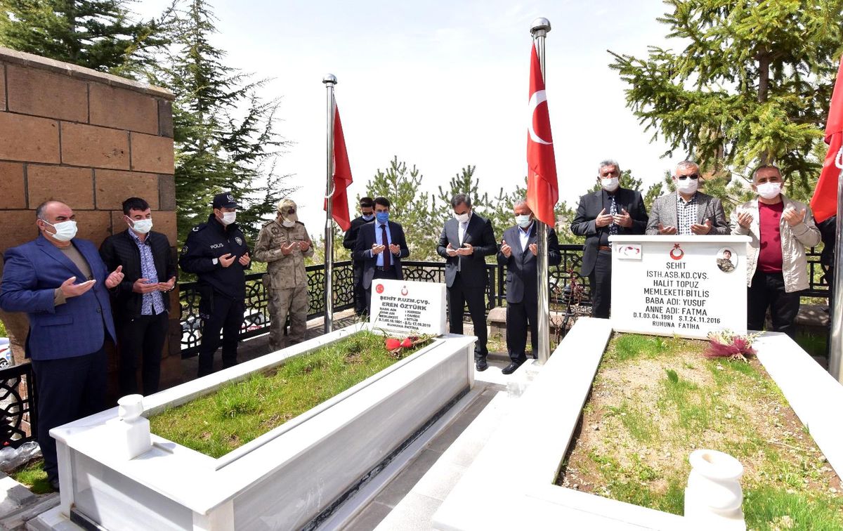 Ahlat\'ta Şehitler Haftası programı