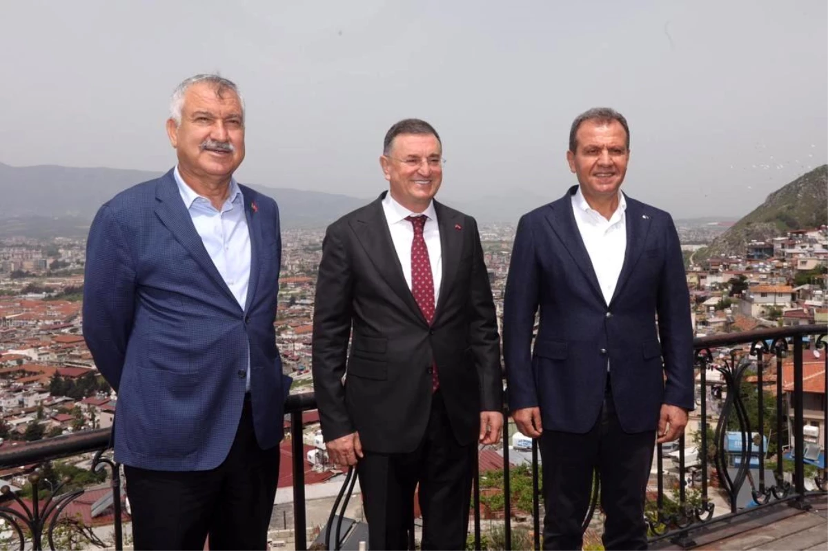 Akdeniz\'in 3 büyükşehir belediye başkanı ortak yayında buluştu