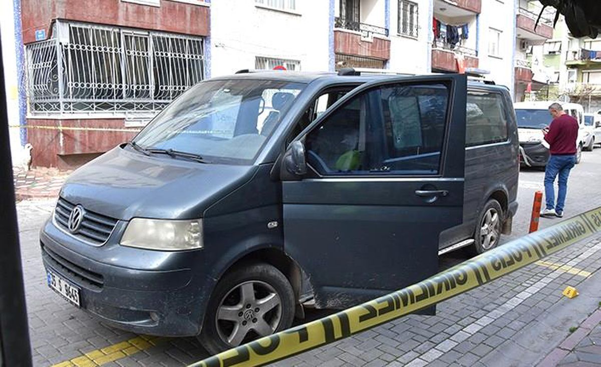 Akhisar\'da cinayetten aranan 2 kişi Ukrayna\'da yakalandı