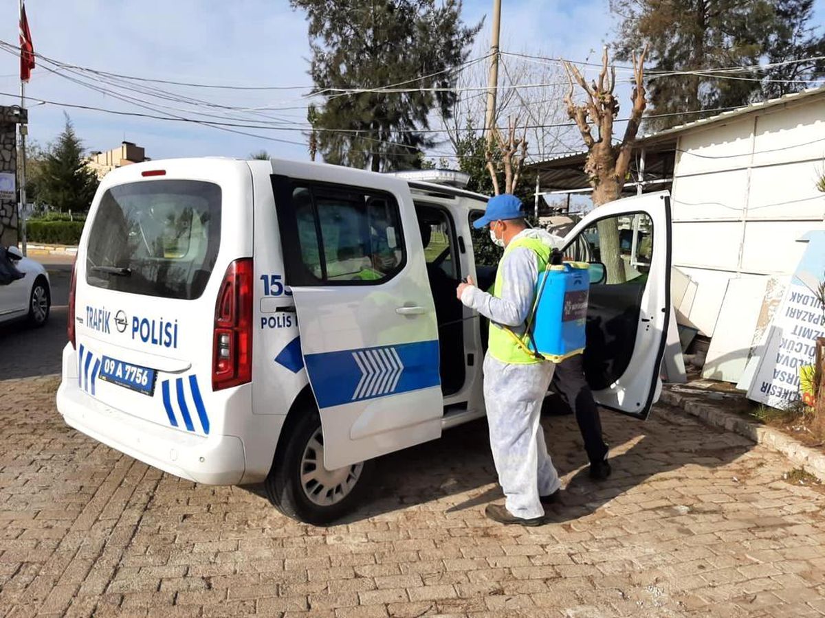 Aydın Büyükşehir Belediyesi dezenfekte çalışmalarını sürdürüyor