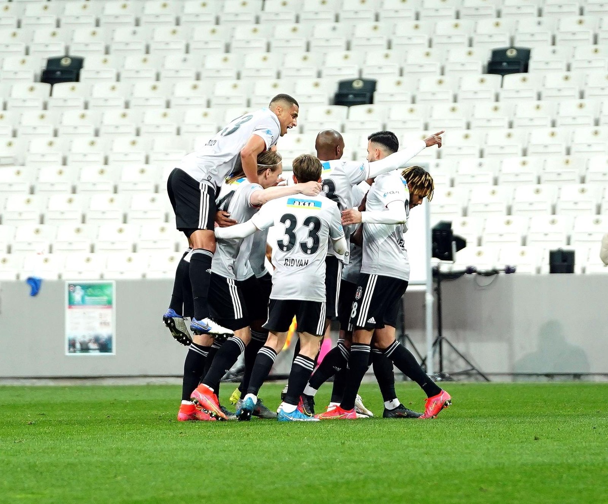 Beşiktaş\'ın Kayserispor ve Çaykur Rizespor maçlarının günü değişti