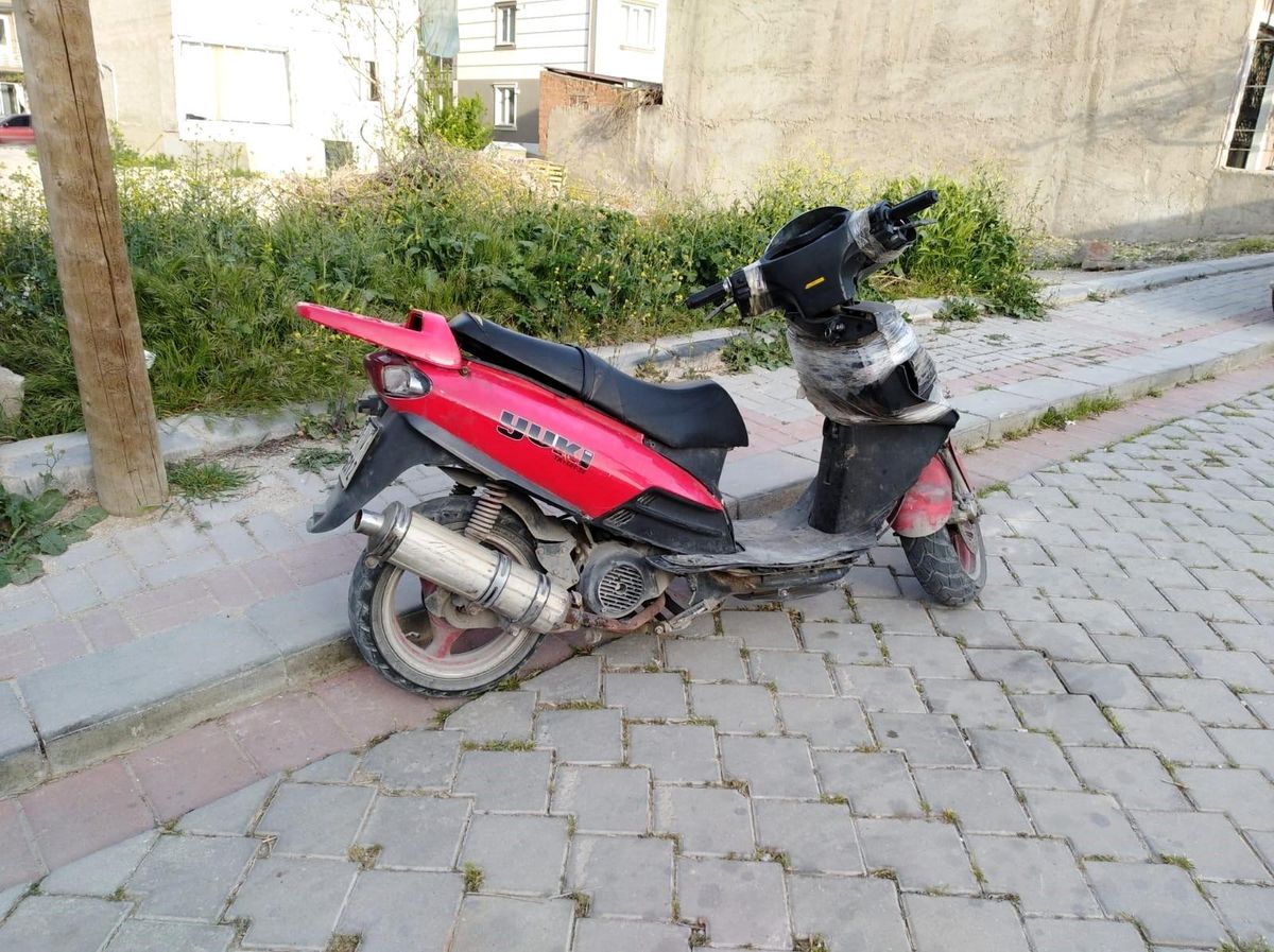 Hırsızlar bu kez inşaatın iskelesini çaldı