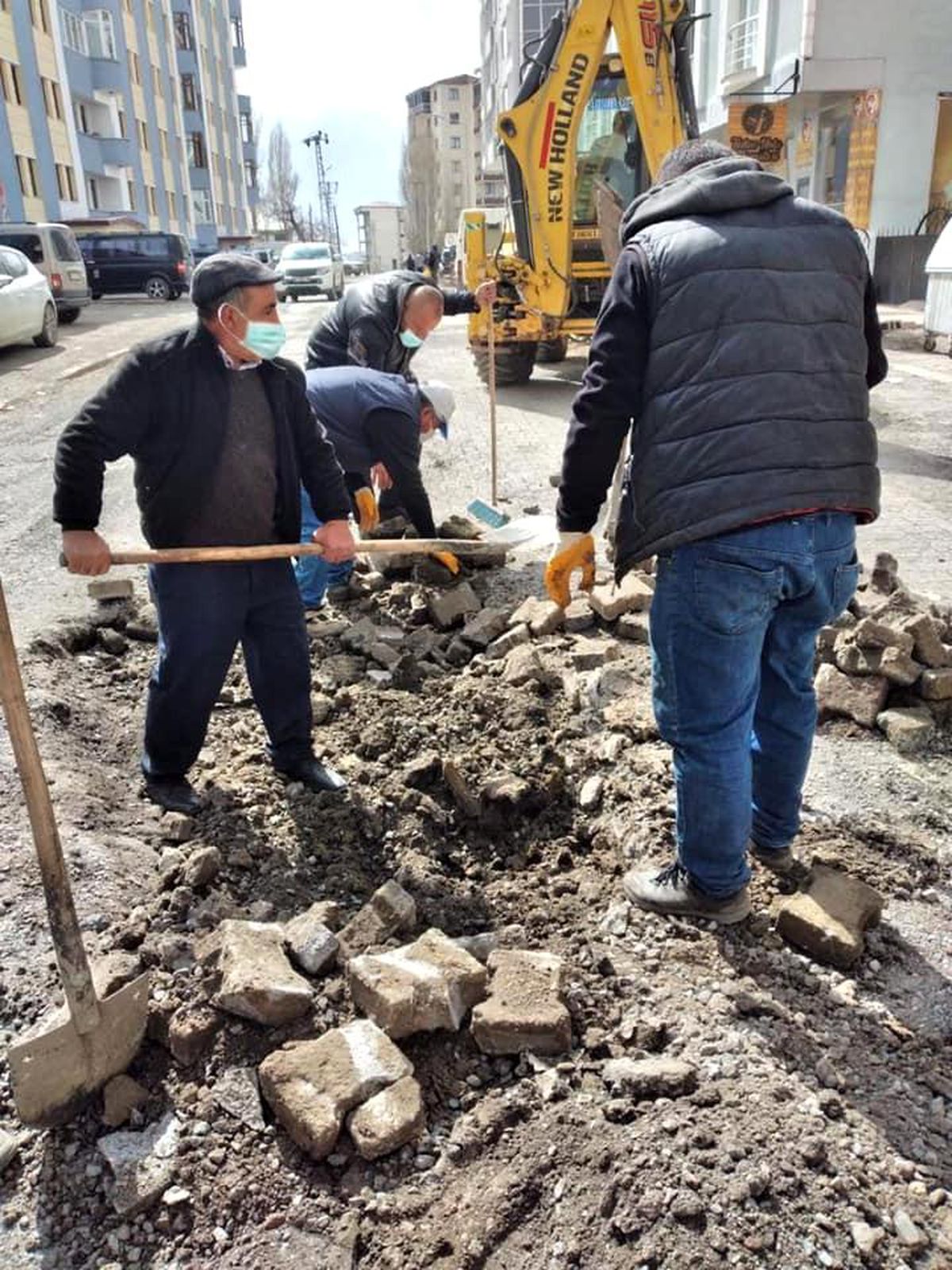 Kars\'ta yol bakım onarım çalışmaları
