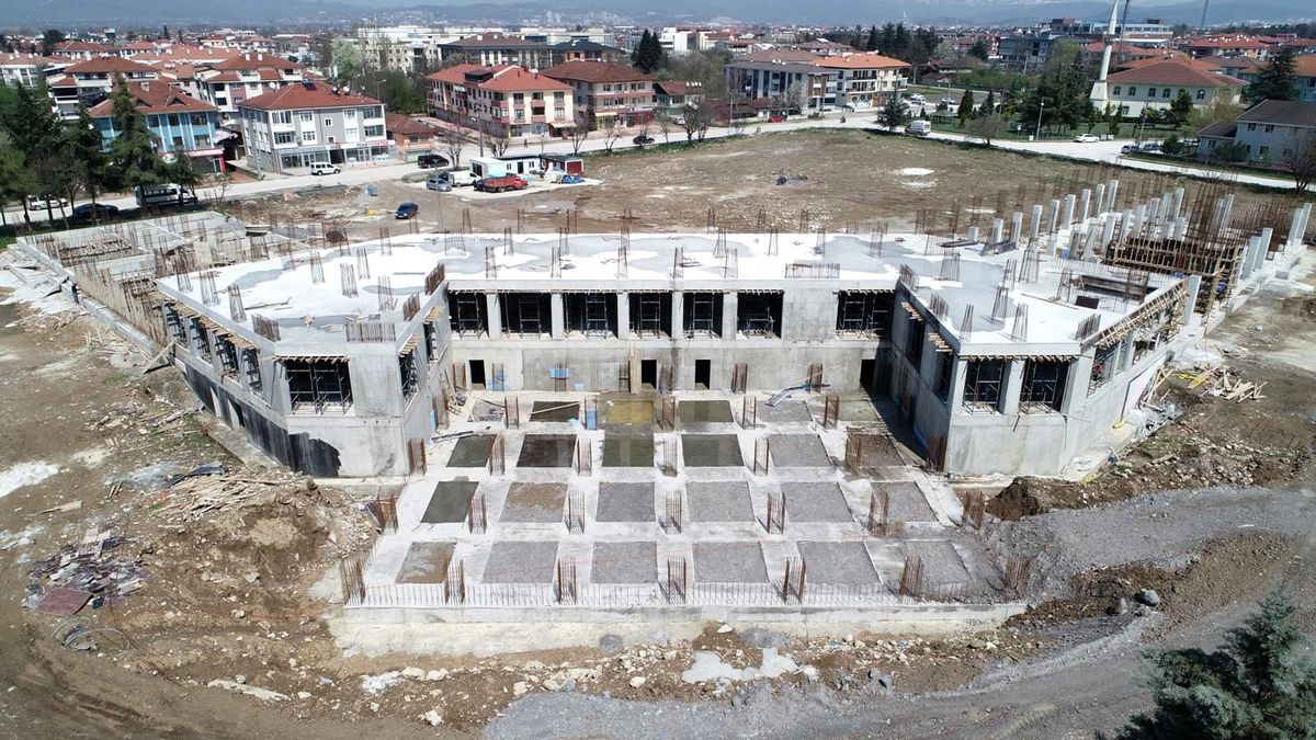 Kasım Aktaş ortaokulunda çalışmalar devam ediyor