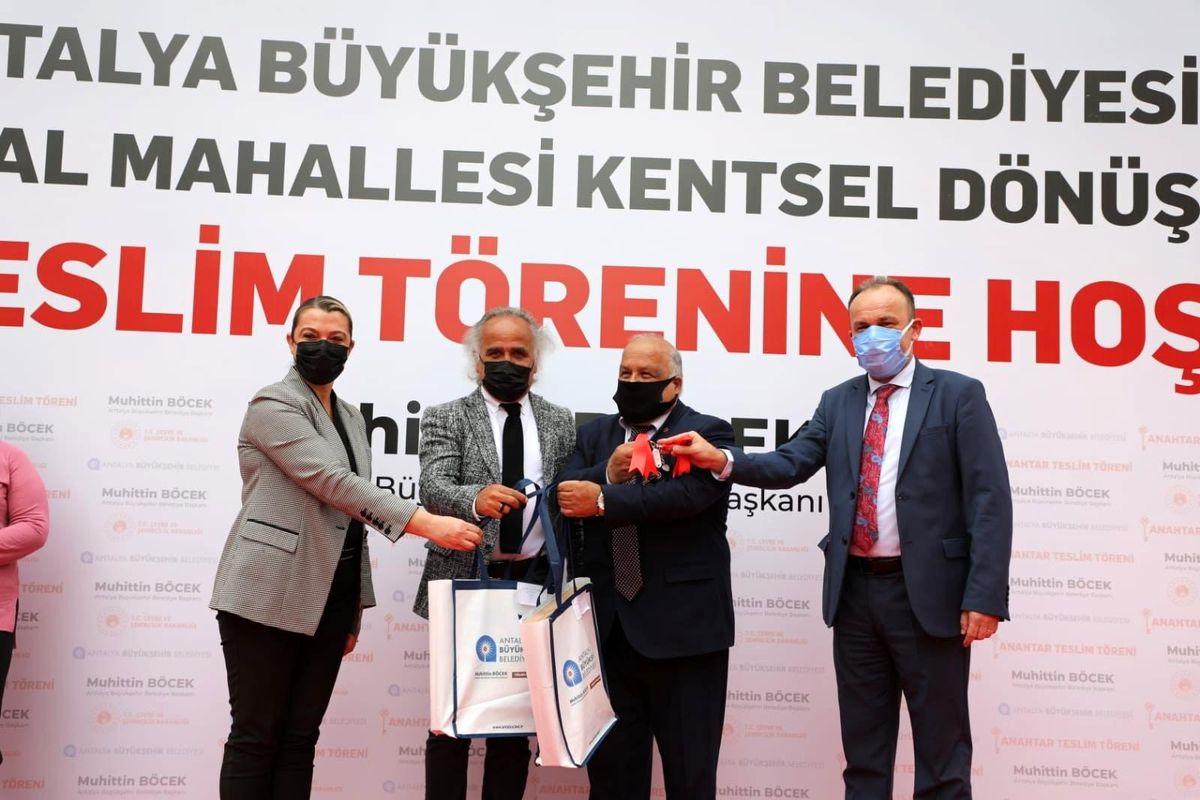 Kepez Santral\'de 472 hak sahibi daha dairelerine kavuştu