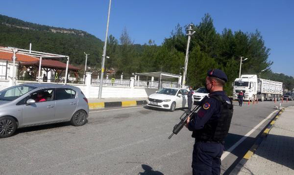 Muğla\'da tedbirlere uymayan kişi ve işletmelere 91 bin lira ceza