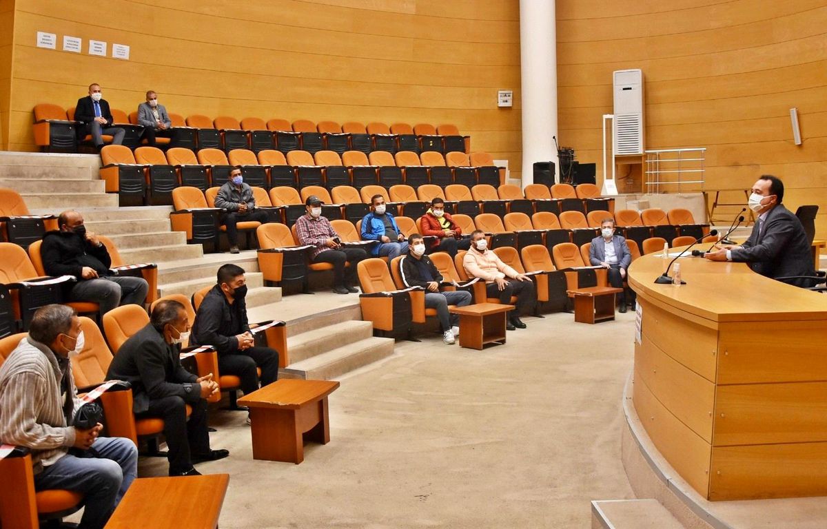 Ramazan davulcularının bahşişi Akhisar Belediyesinden