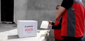 Sadakataşı Derneği 100 aileye yardım kolisi dağıttı