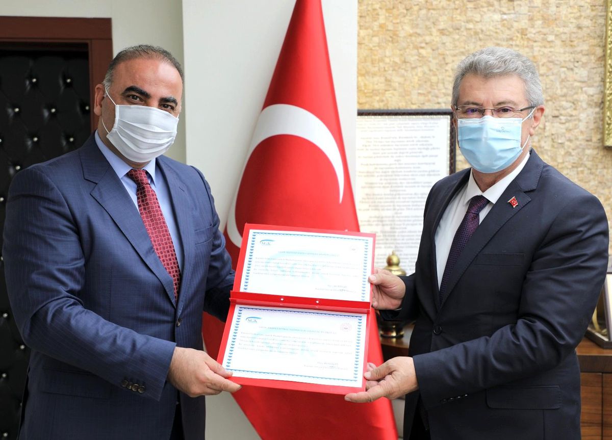 SGK\'den Kayseri Şeker\'e teşekkür plaketi