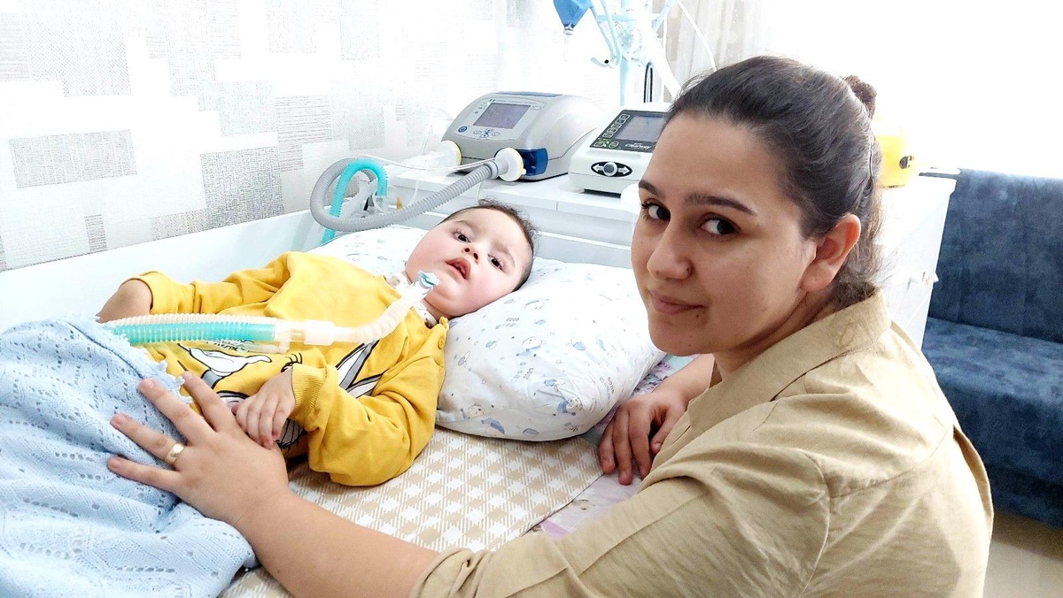 SMA hastası Egehan son şansını kaybetmek istemiyor