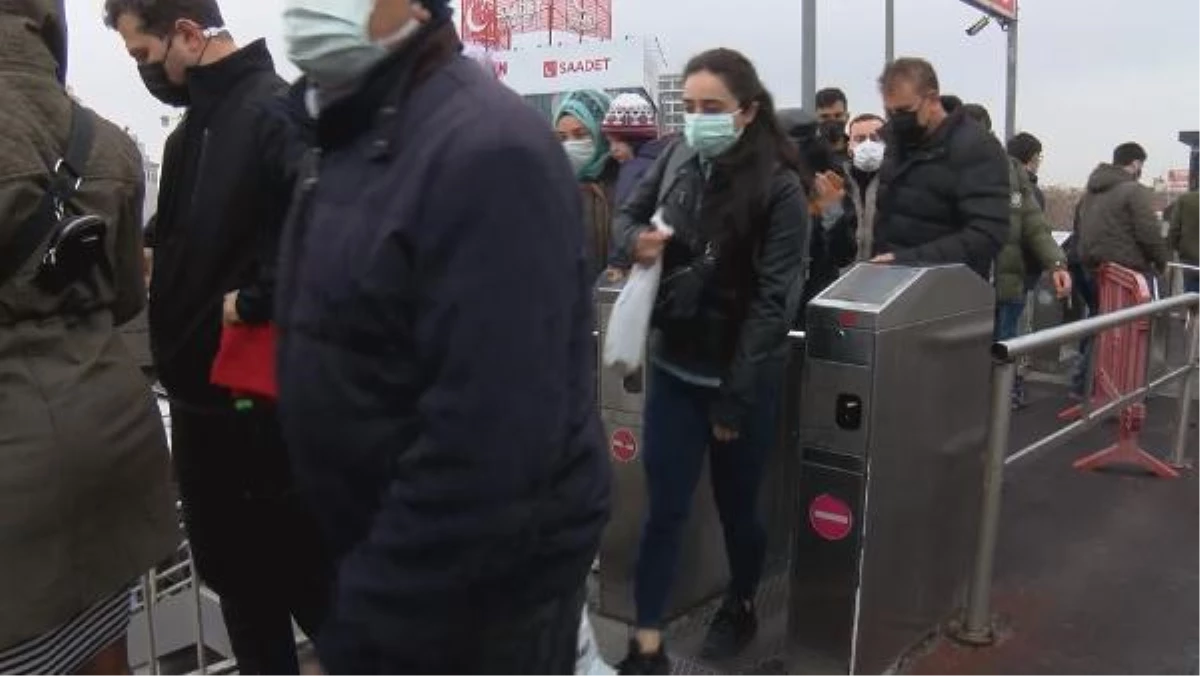 TOPLU TAŞIMADA YOĞUNLUK İSYANI YANIMDAKİYLE ARAMDA 20 SANTİMETRE MESAFE VAR