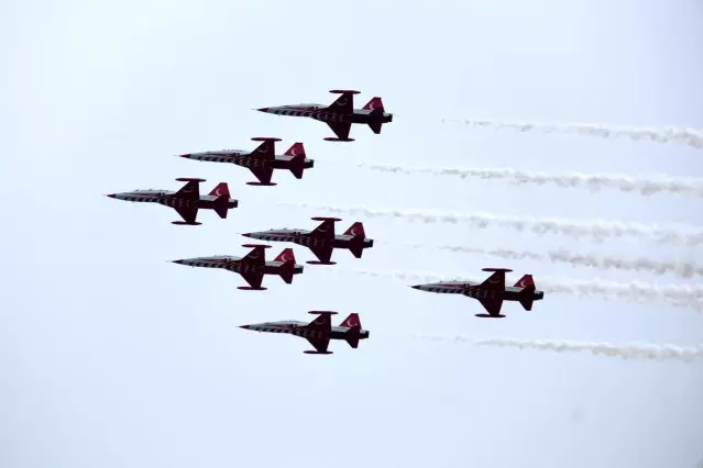 Son dakika haber... Türk Yıldızları Hatay semalarında selamlama uçuşu yaptı Son dakika haber... Türk Yıldızları Hatay semalarında selamlama uçuşu yaptı