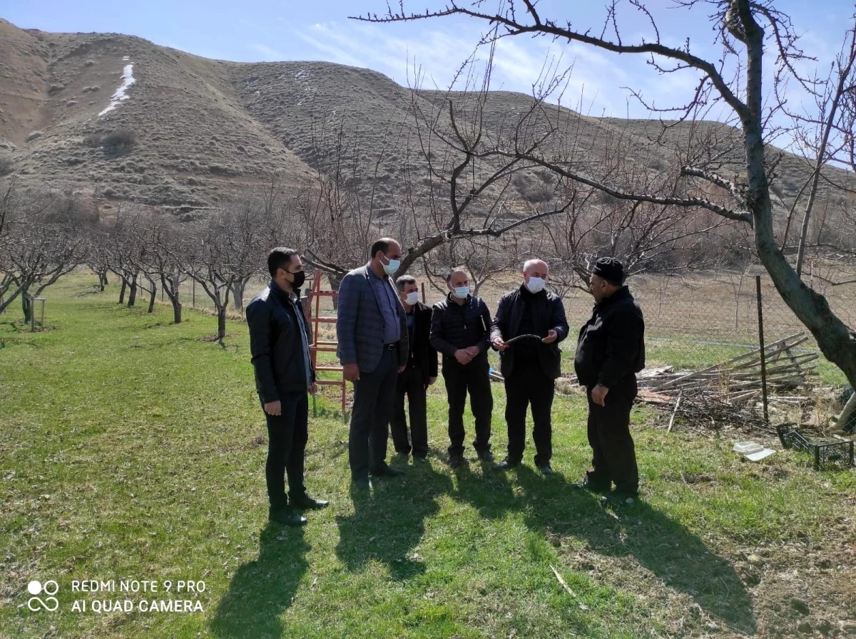 Tuşba\'da çiftçilere ağaç budama eğitimi verildi