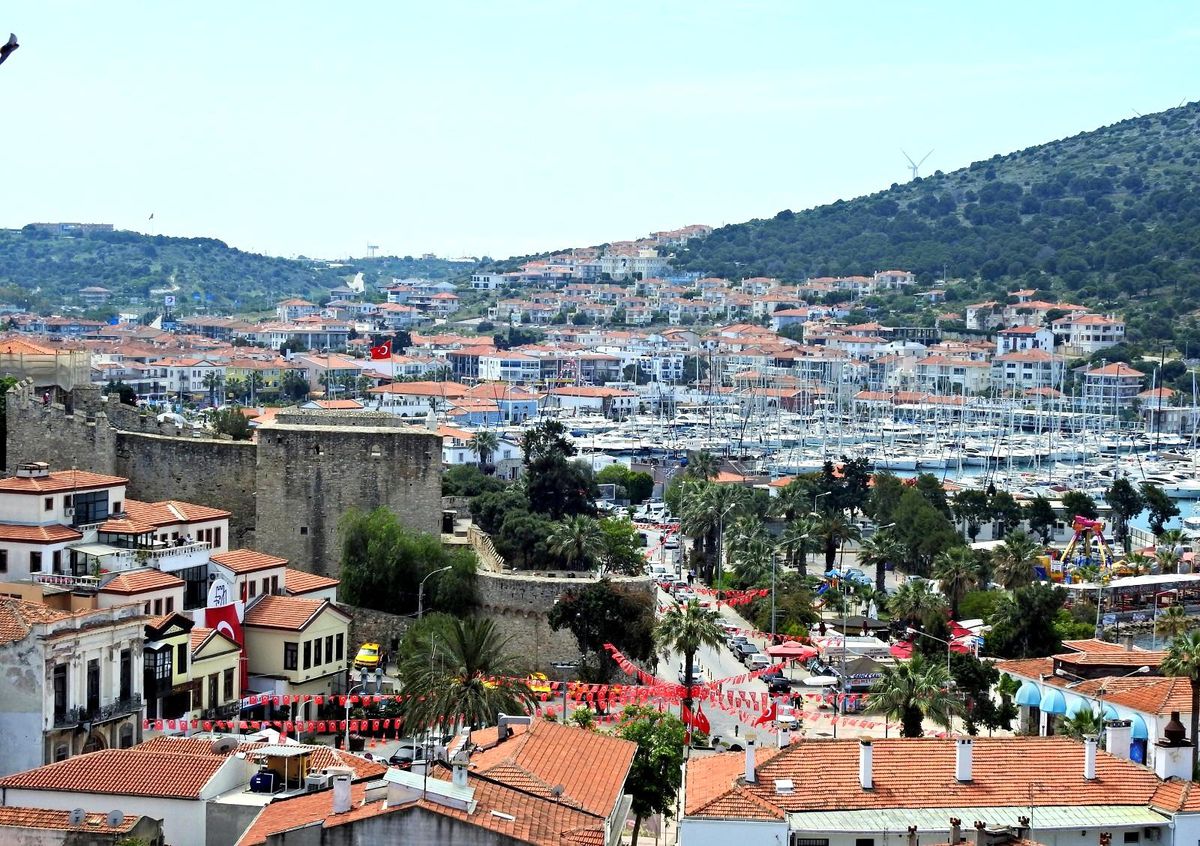 Ünlü tatil merkezi Çeşme\'de 23 milyon TL değerindeki 5 arsa satışta