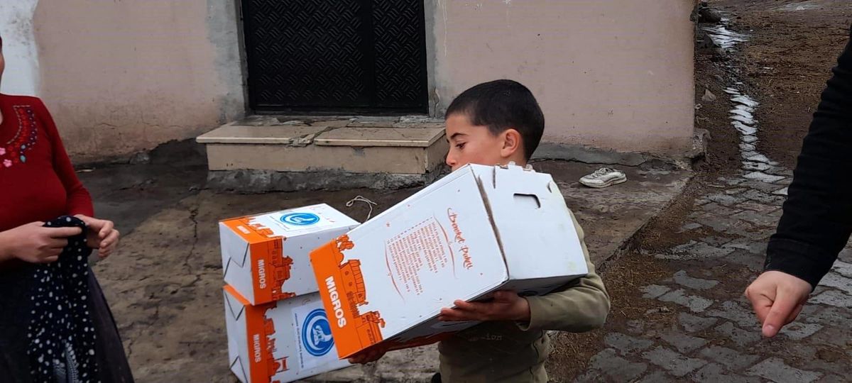 Ardahanlı Ülkücülerden 200 aileye yardım eli