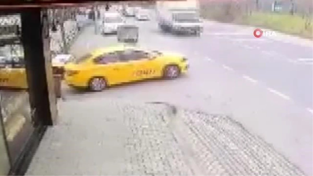 Son dakika haberi: Başakşehir\'de hatalı sollama kazası kamerada