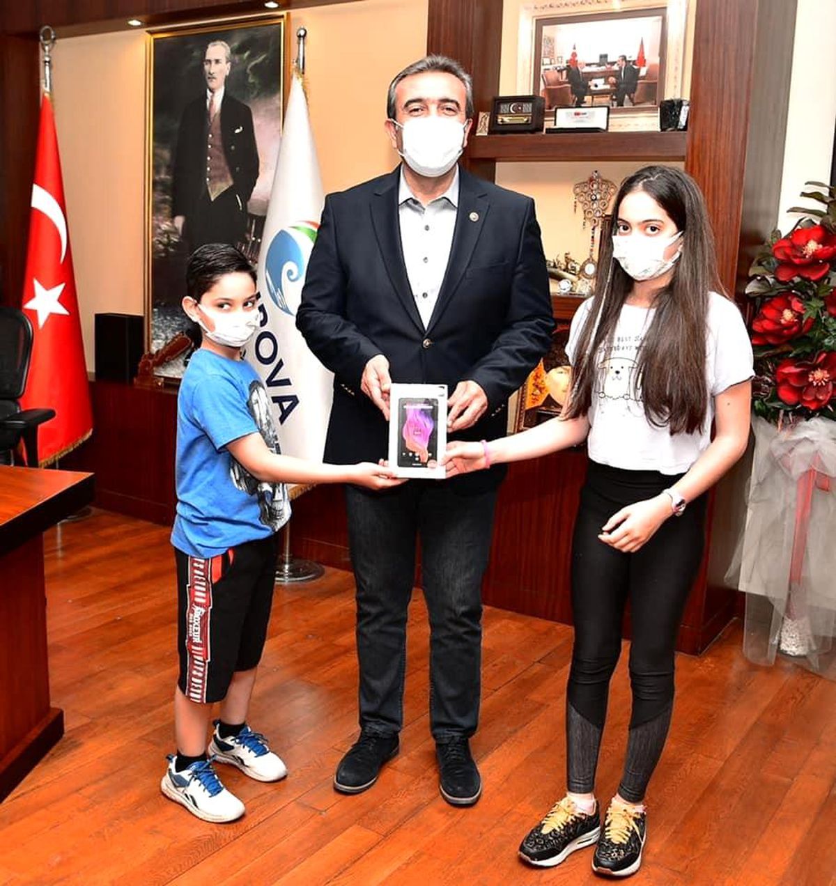 Başkan Çetin\'i duygulandıran bağış