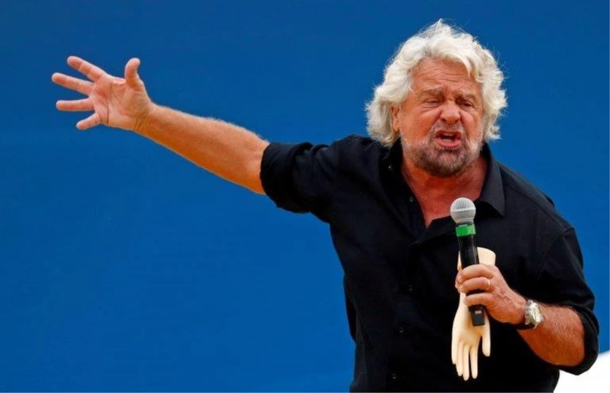 Beppe Grillo: İtalya\'da tecavüzle suçlanan oğlunu \'sersem genç\' diye savunan 5 Yıldız Hareketi\'nin kurucusu komedyene tepki
