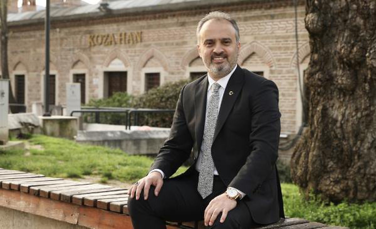Bursa Büyükşehir Belediye Başkanı Aktaş, koronavirüse yakalandı