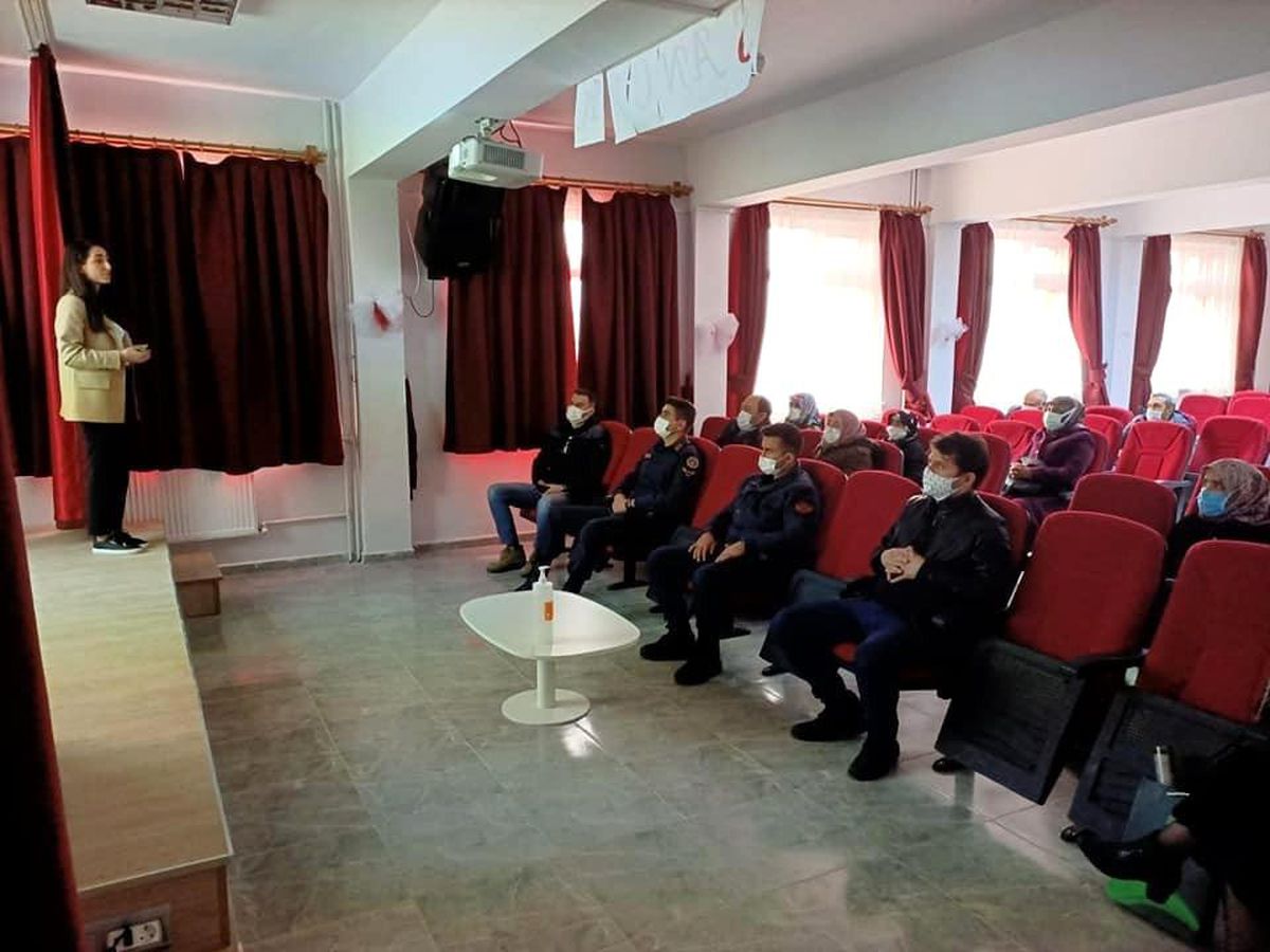 Çavdarhisar\'da annelere uyuşturucu semineri