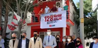 CHP'Lİ BAŞKANLA POLİS ARASINDA PANKART TARTIŞMASI