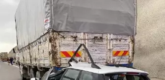 Kamyona arkadan çarpan otomobilin sürücüsü ağır yaralandı