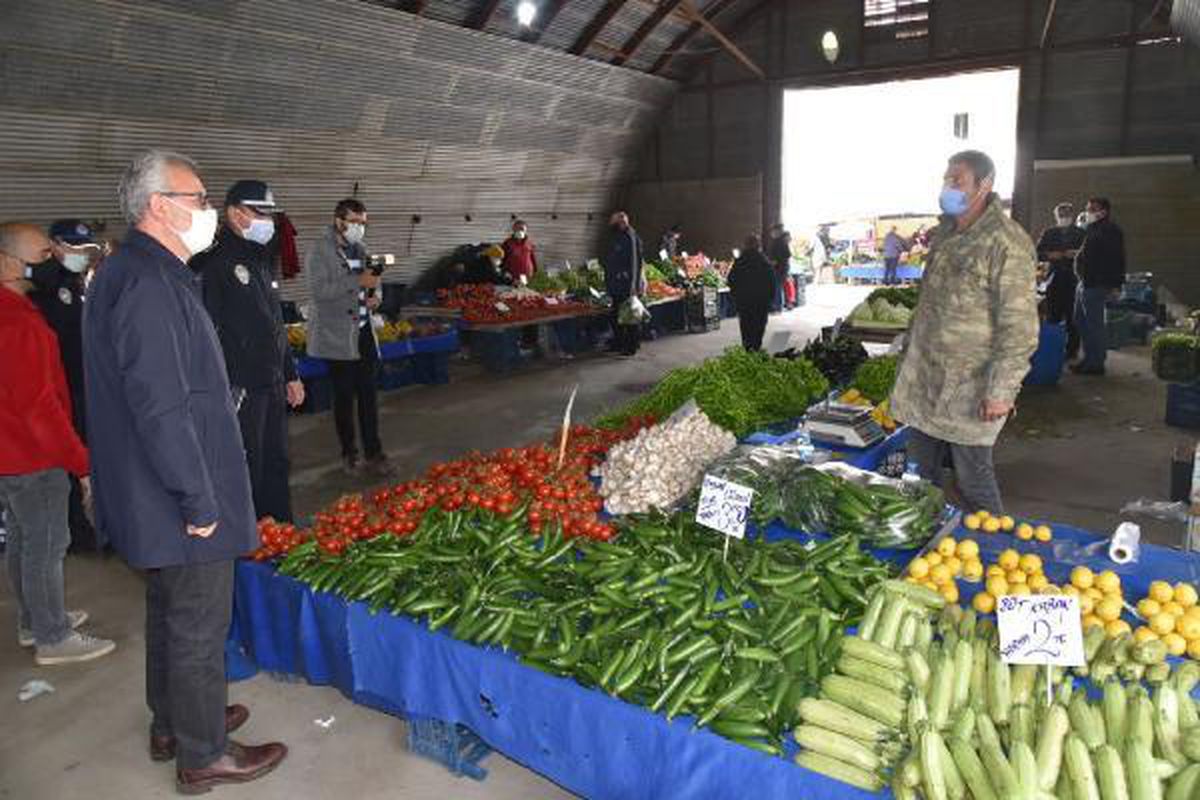 Son dakika haber... Keşan\'da belediye başkanından pazar yerinde koronavirüs denetimi