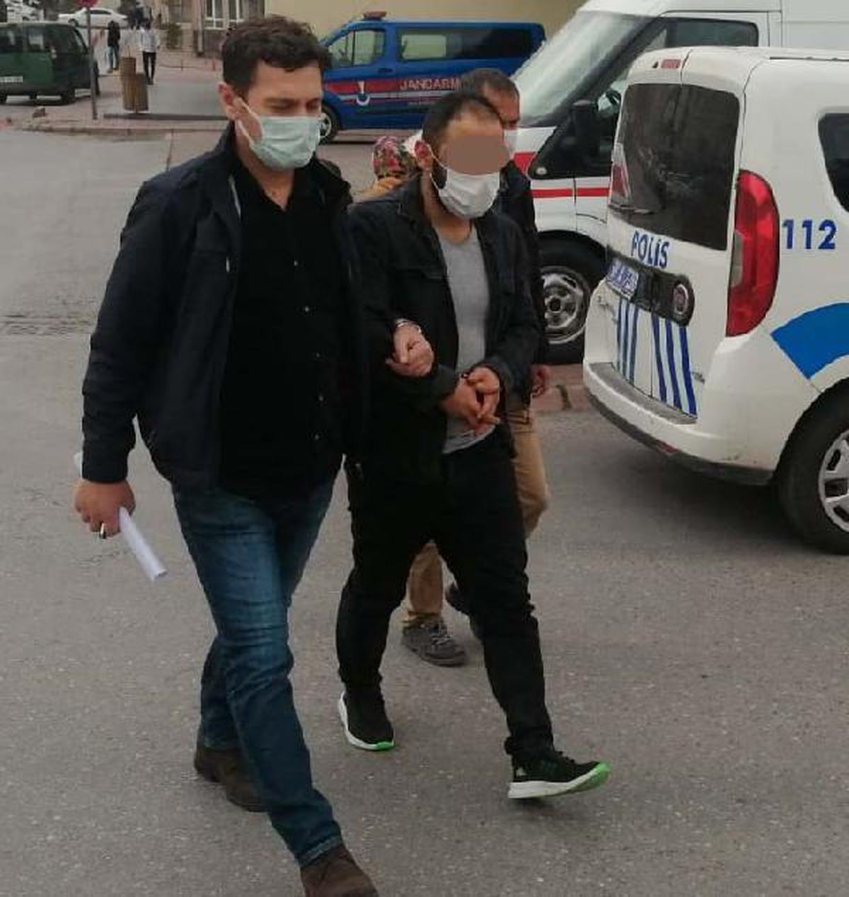 Sürücüsü \'dur\' ihtarına uymayan otomobilden uyuşturucu çıktı