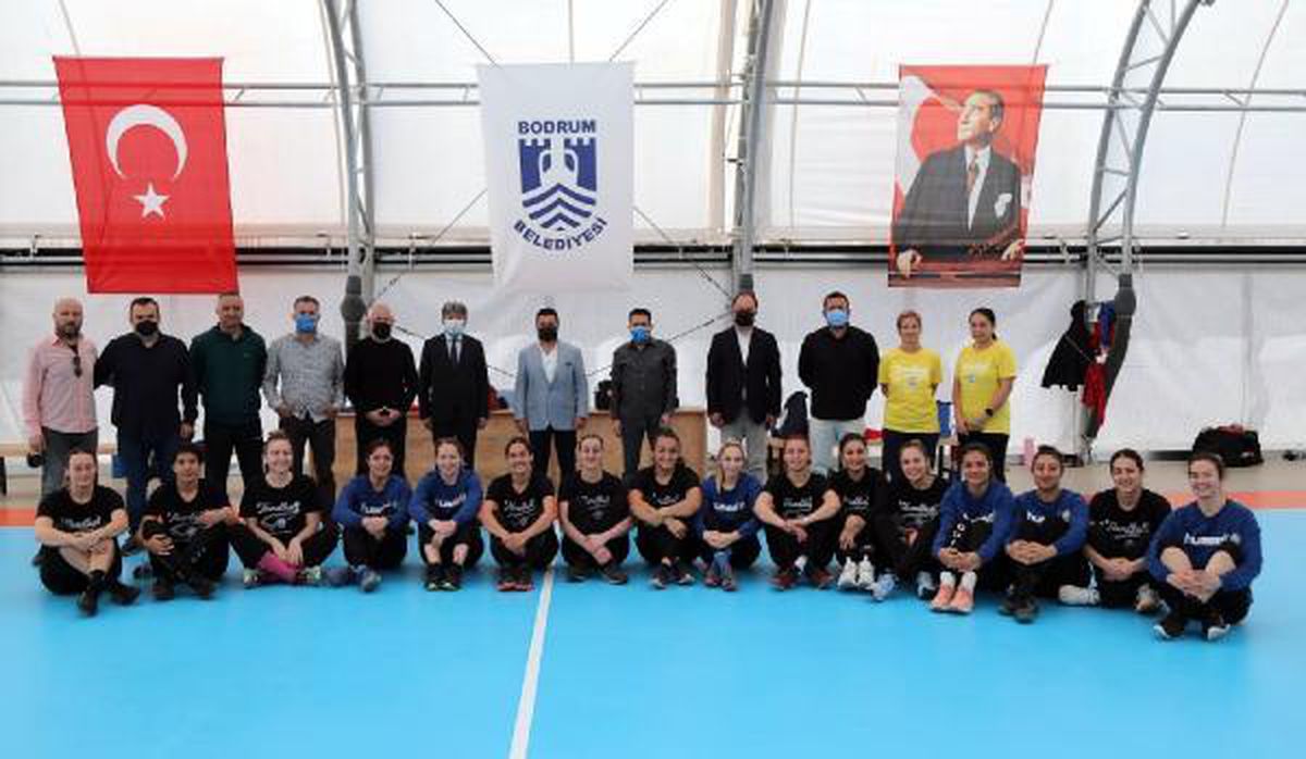 Yalıkavakspor\'a Başkan Aras morali