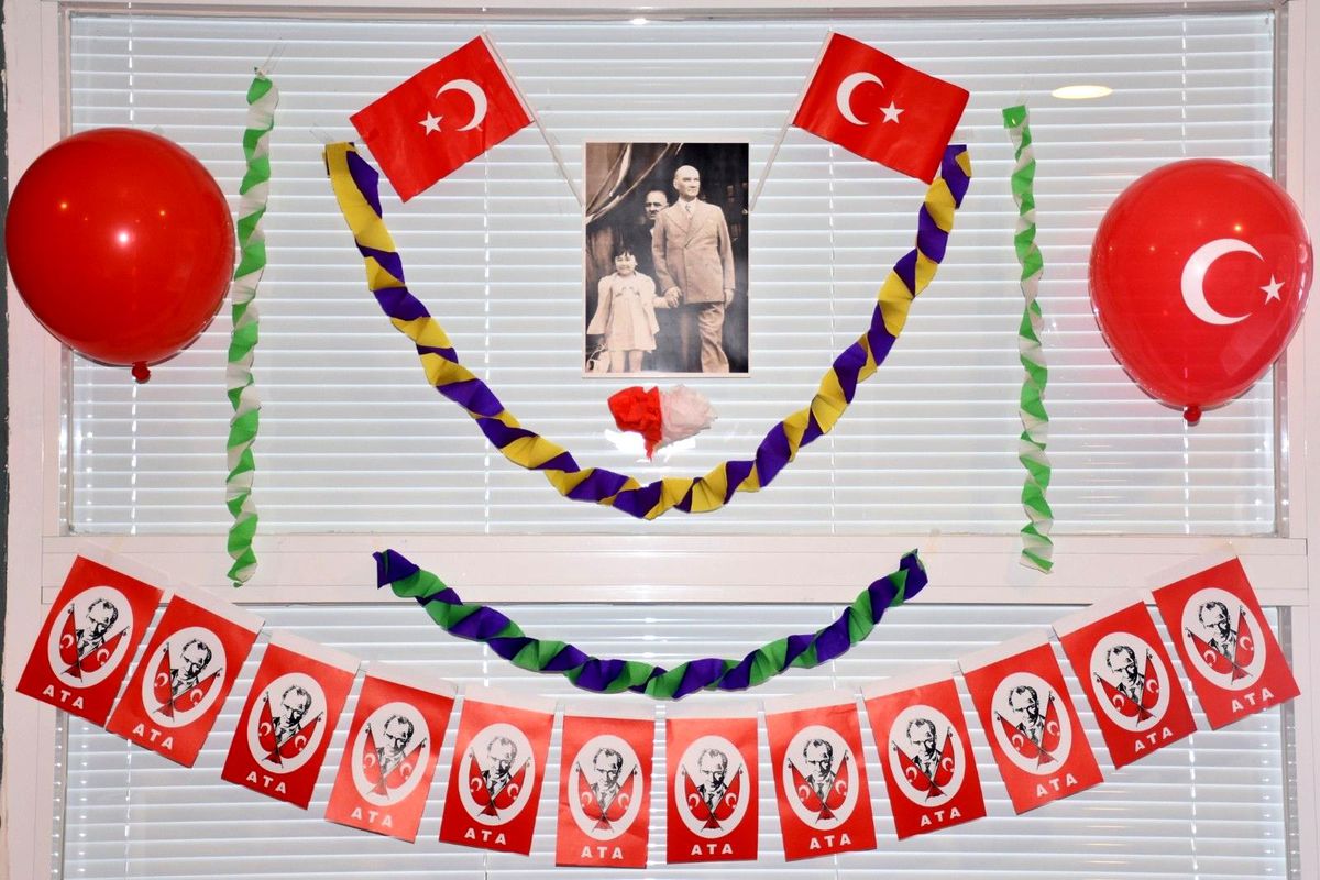 23 Nisan hediyesi Gemlik Belediyesi\'nden