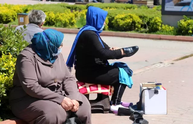 3 ay önce aldığı boya sandığı, fedakar annenin ekmek teknesi oldu