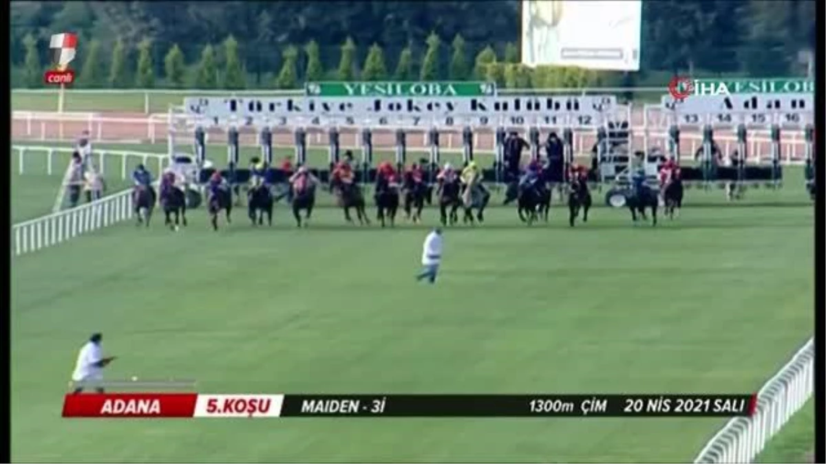 Son dakika spor: Adana\'daki at yarışında kaza yapan iki jokeyde kırıklar tespit edildi