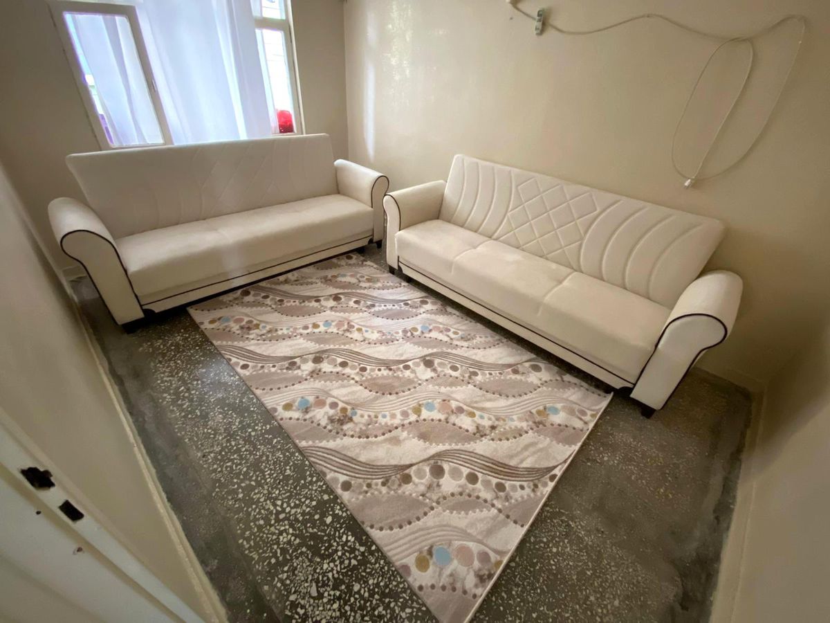Başkan Beyoğlu\'ndan evi yanan aileye eşya desteği