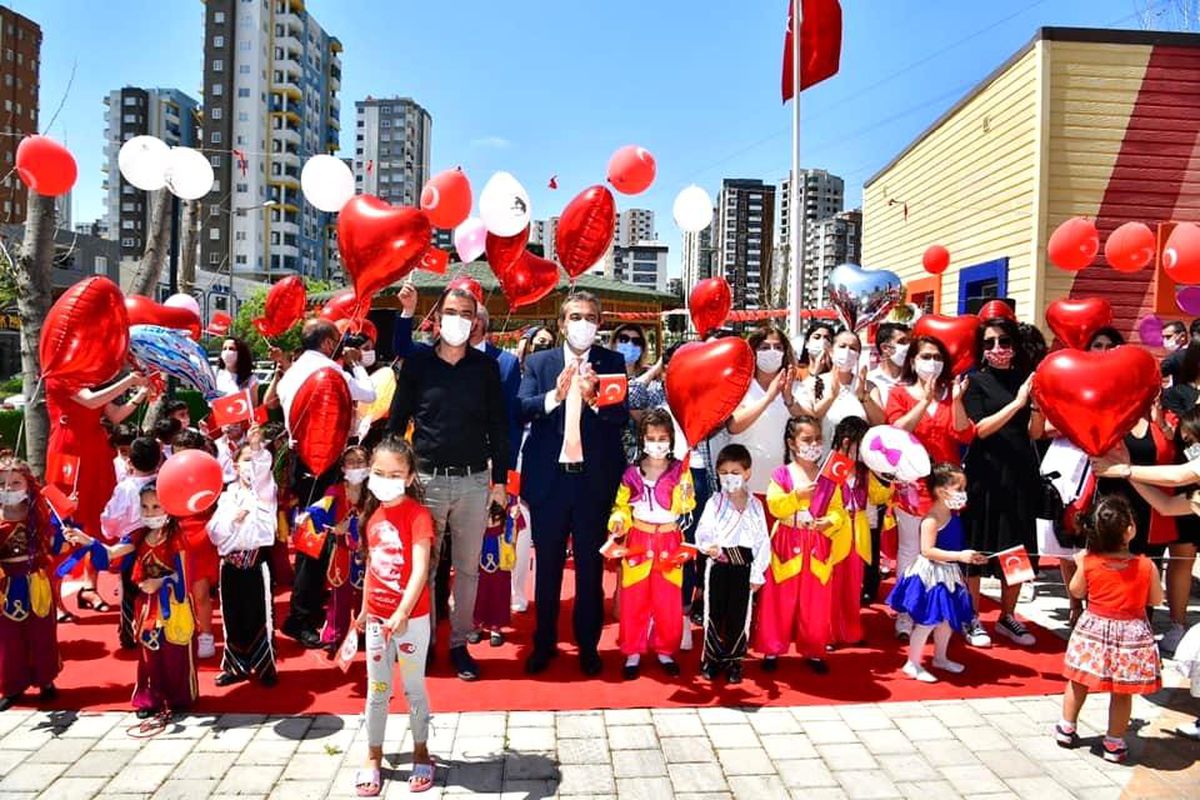 Son dakika... Başkan Çetin çocuklar gibi şen