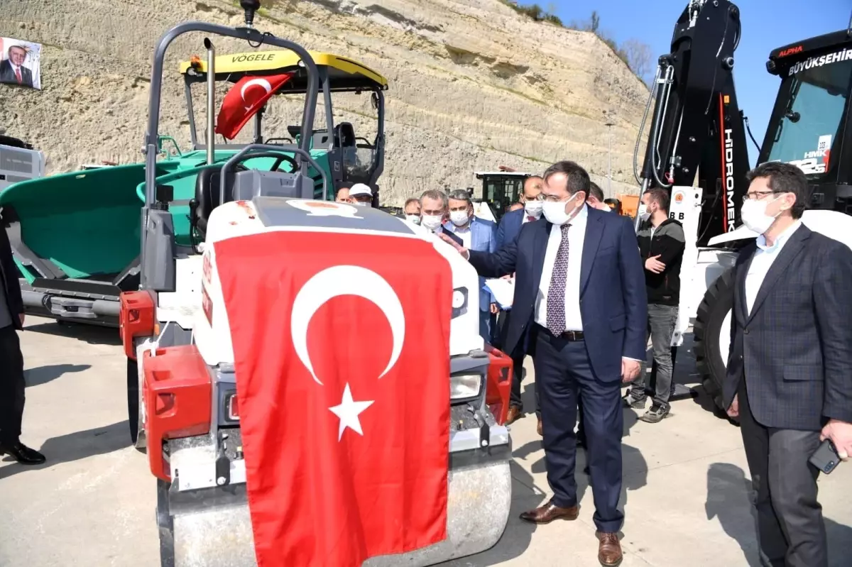 Büyükşehir işi makinası parkını güçlendirdi