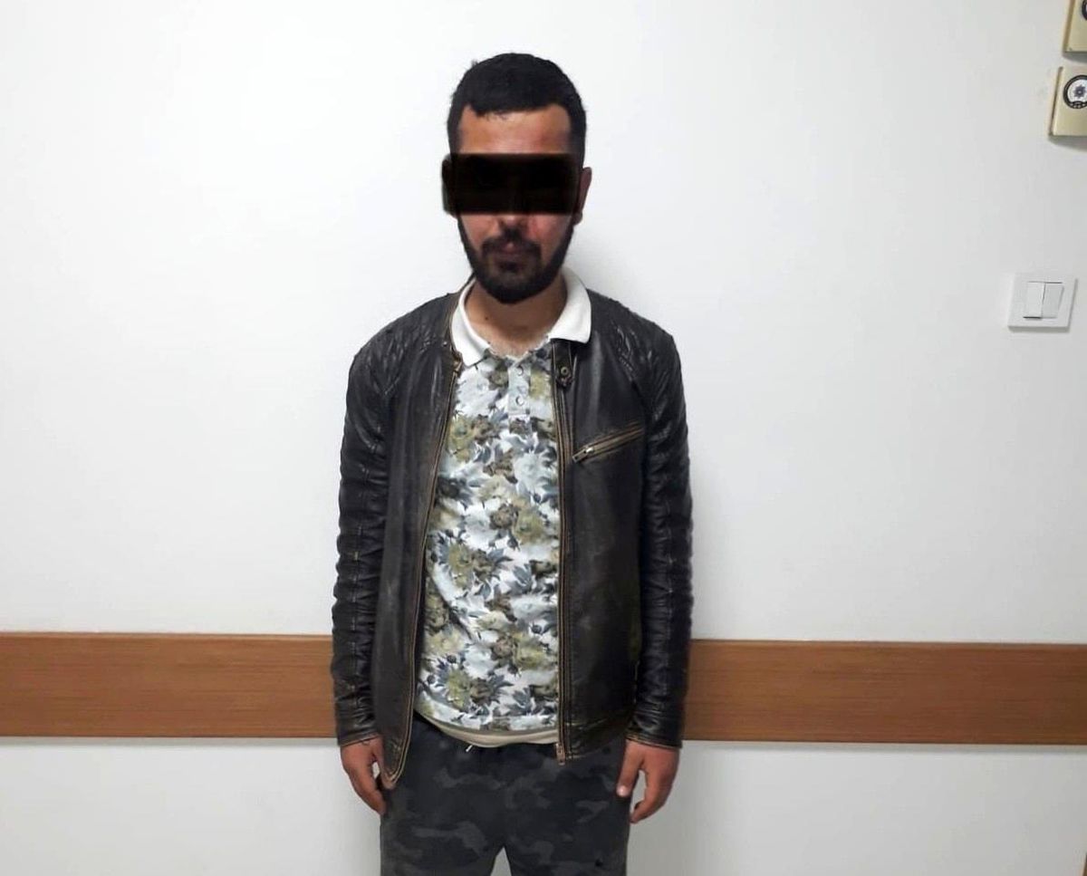Çaldığı bakır telleri çuvalla götürürken yakalandı