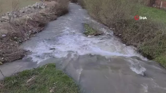 Kağıttan gemilerini yüzdürdüğü çaya düşen 5 yaşındaki Ferman, hayatını kaybetti Kağıttan gemilerini yüzdürdüğü çaya düşen 5 yaşındaki Ferman, hayatını kaybetti