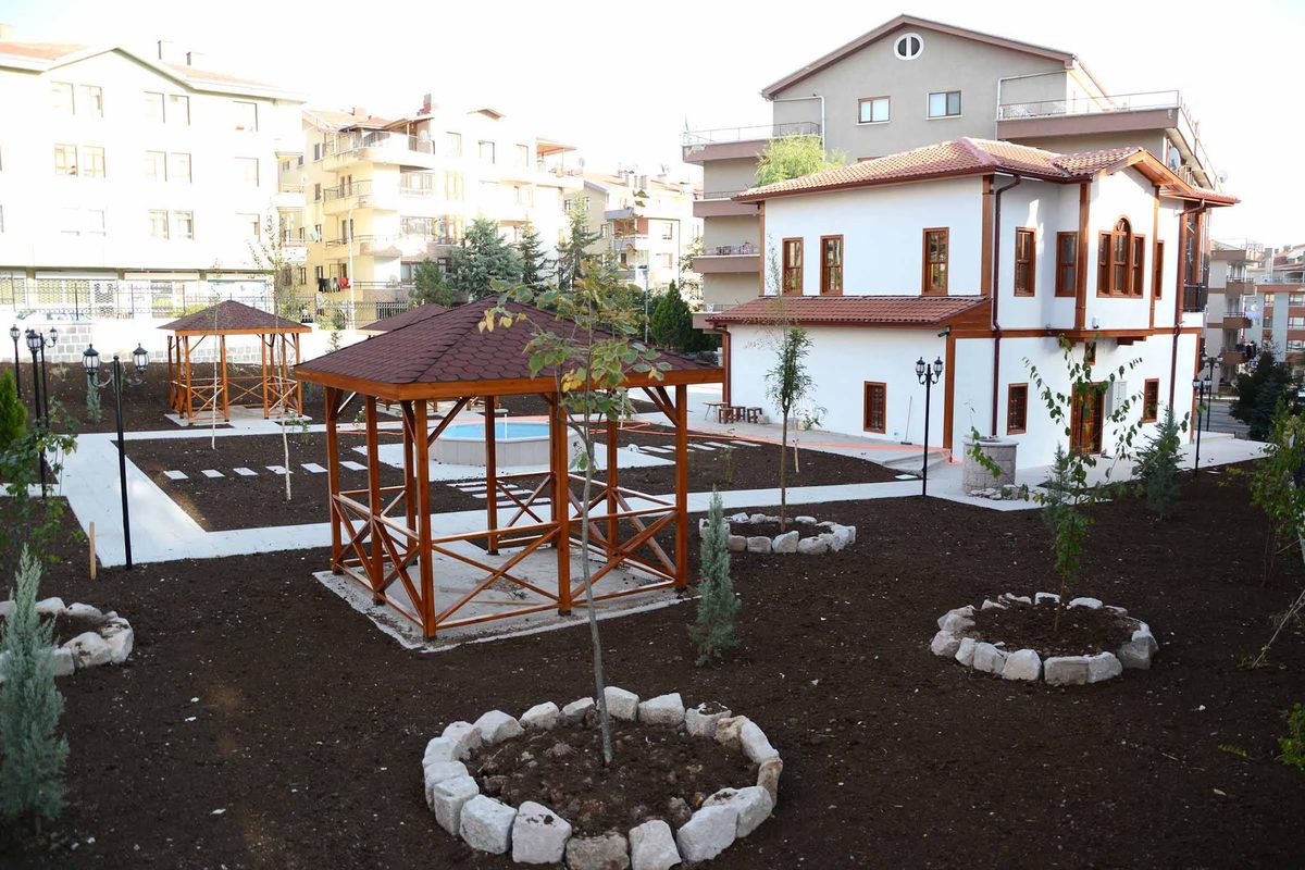 Keçiören\'de hizmet bitmiyor, yatırım durmuyor
