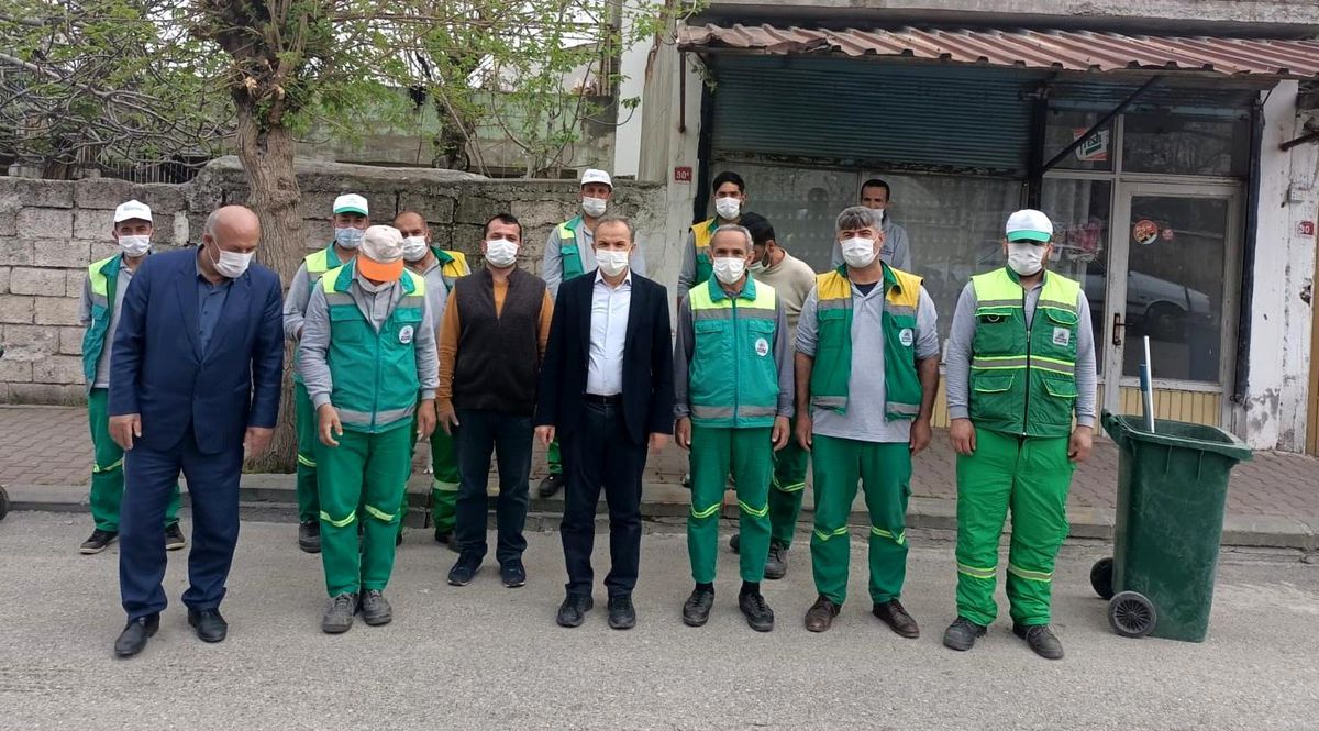 Kılınç\'tan temizlik personeline ziyaret