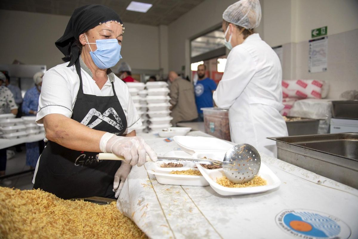 Mersin Büyükşehir Belediyesi, günlük 10 bin iftar yemeği dağıtacak